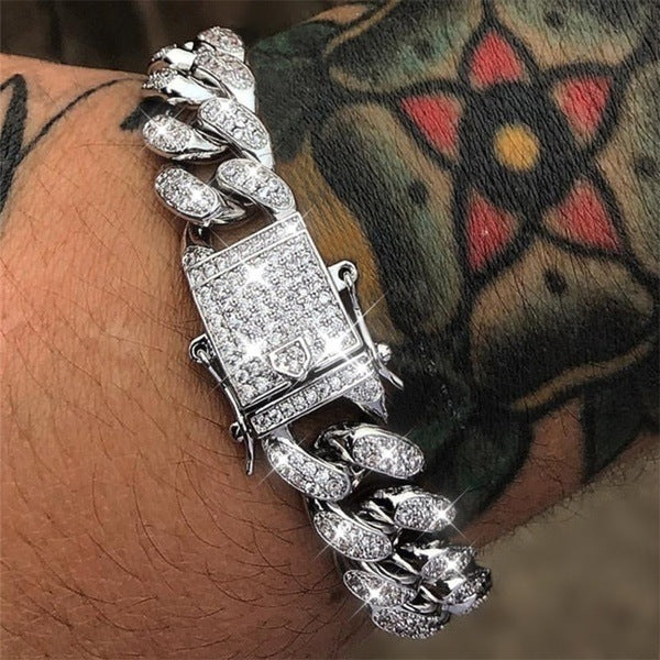 Vollbesetztes Cuban Link Armband
