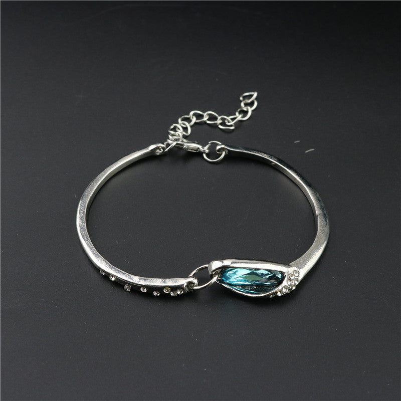 Elegantes Dreiteiliges Schmuckset