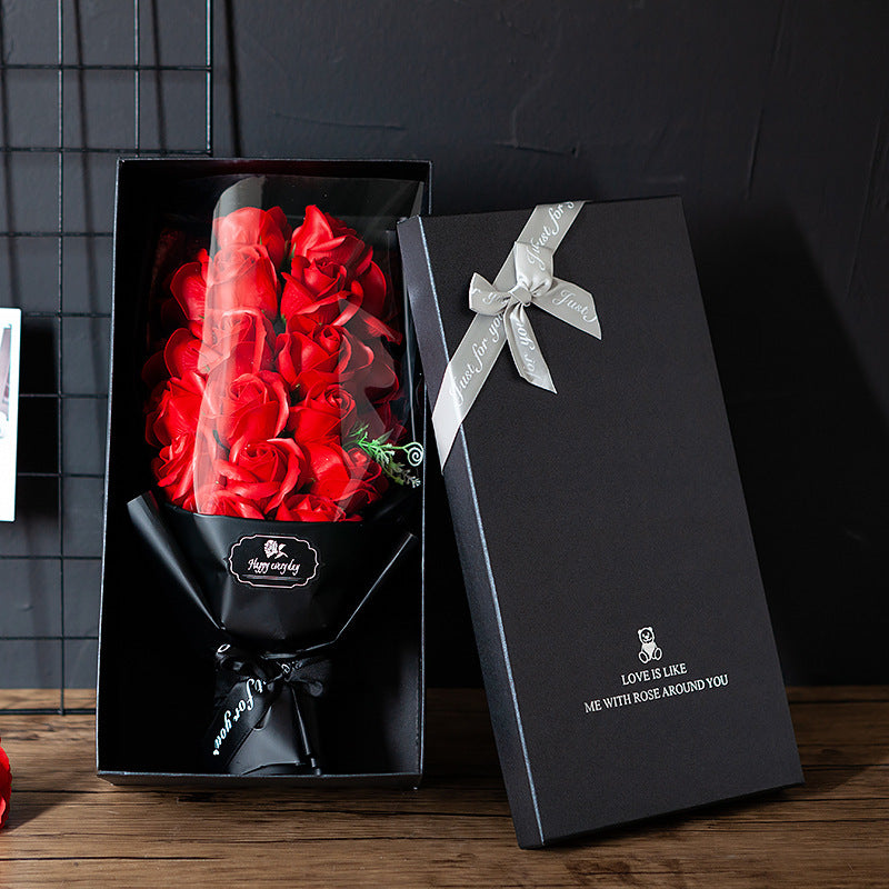 Romantisches Seifenrosen-Bouquet