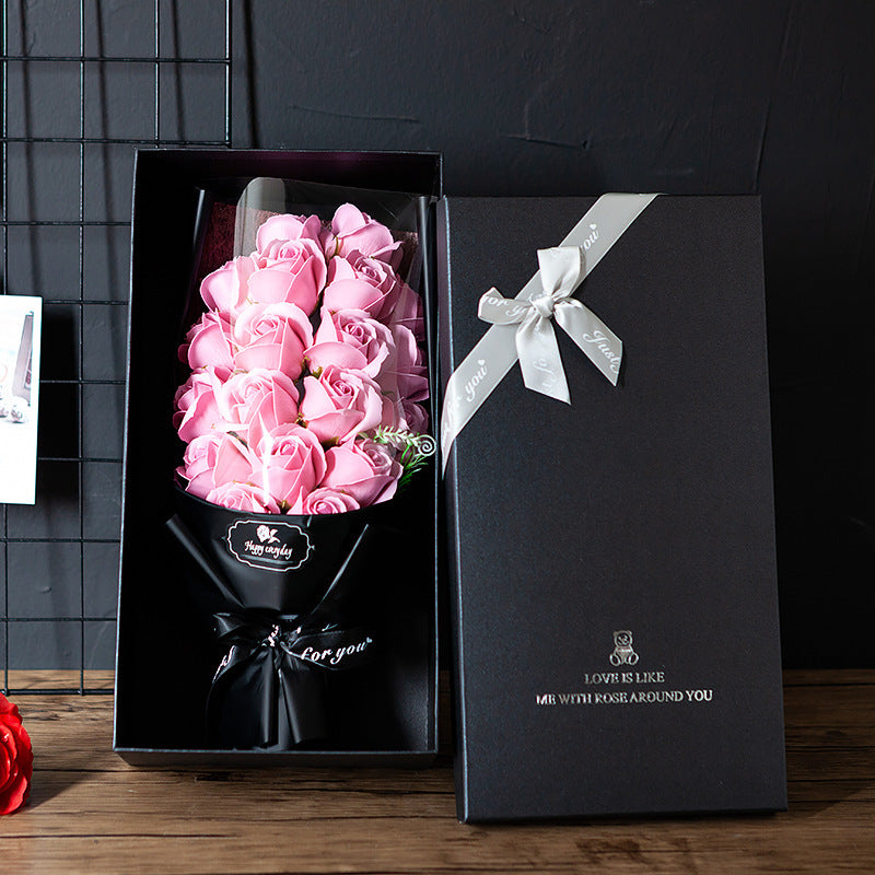 Romantisches Seifenrosen-Bouquet