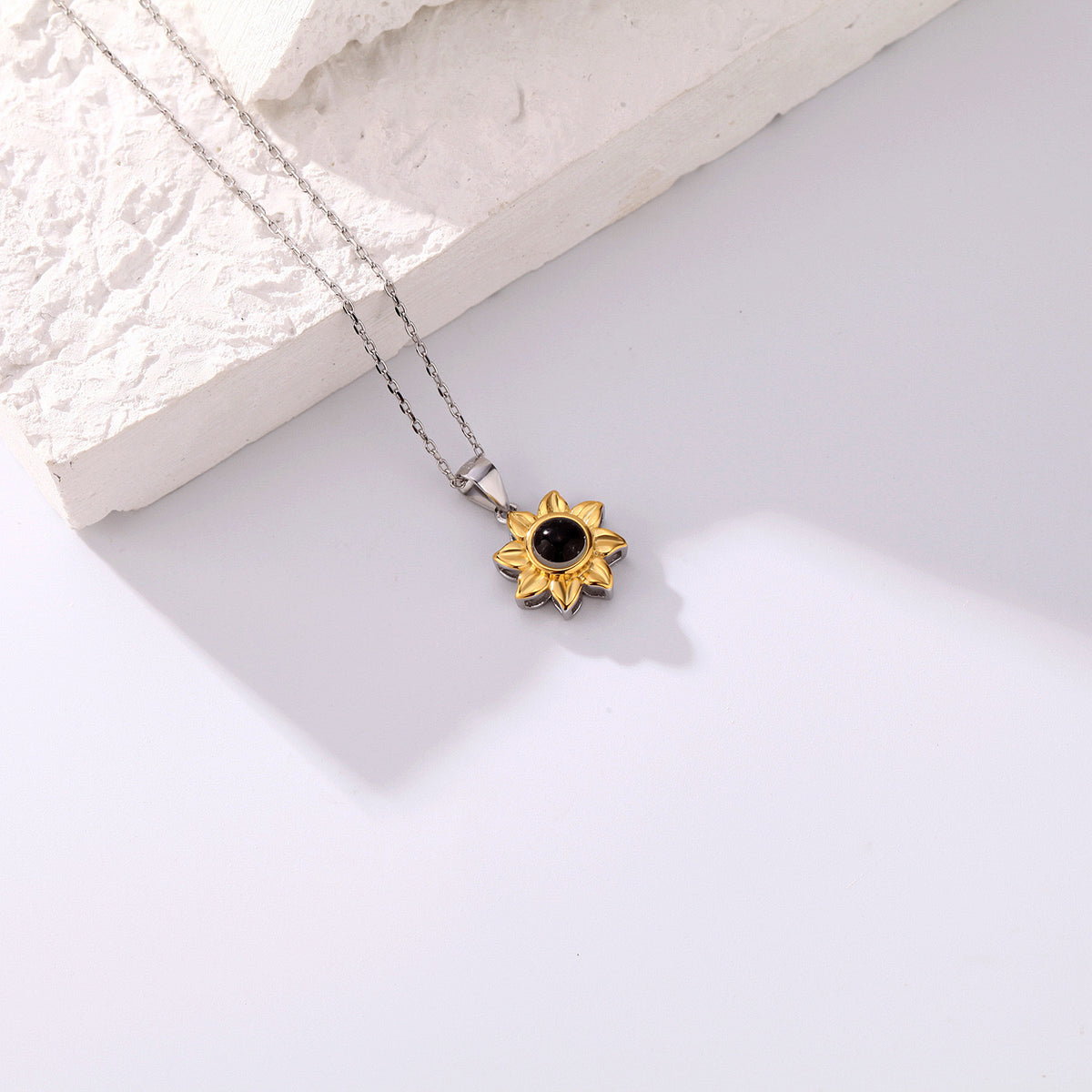 Liebe in voller Blüte – Halskette aus 925er Sterlingsilber